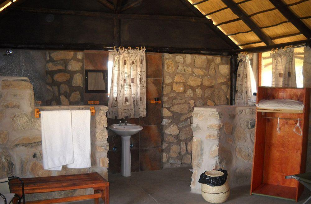 Kapika Waterfall Lodge Epupa Exterior foto